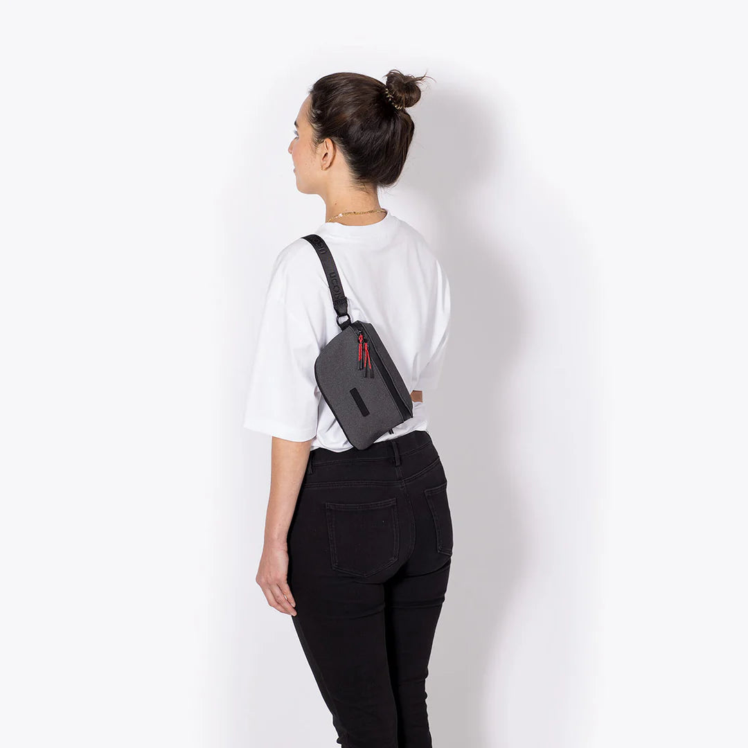 Jona Medium Bag in Asphalt Reflective