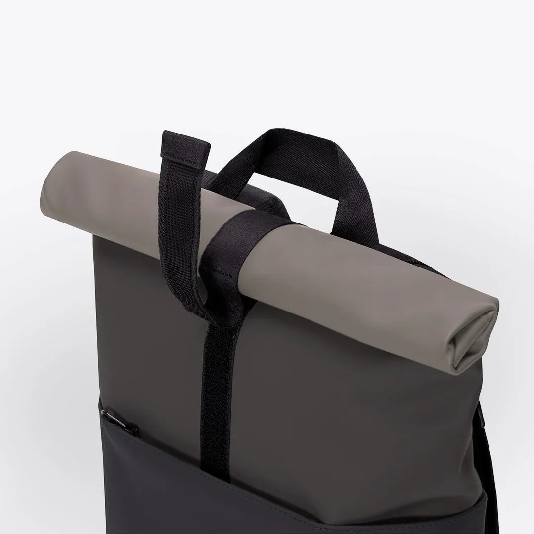 Hajo Medium Backpack in Dark Grey - Asphalt